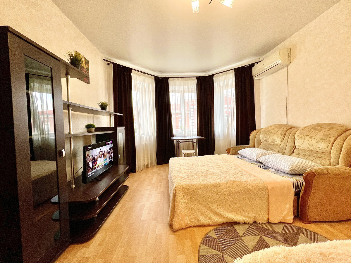 Уютные Апартаменты в Центре Города рядом с пл. Куйбышева (ул. Галактионовская 106А)