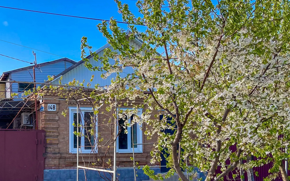 Апартаменты Двухкомнатные с двориком и парковкой