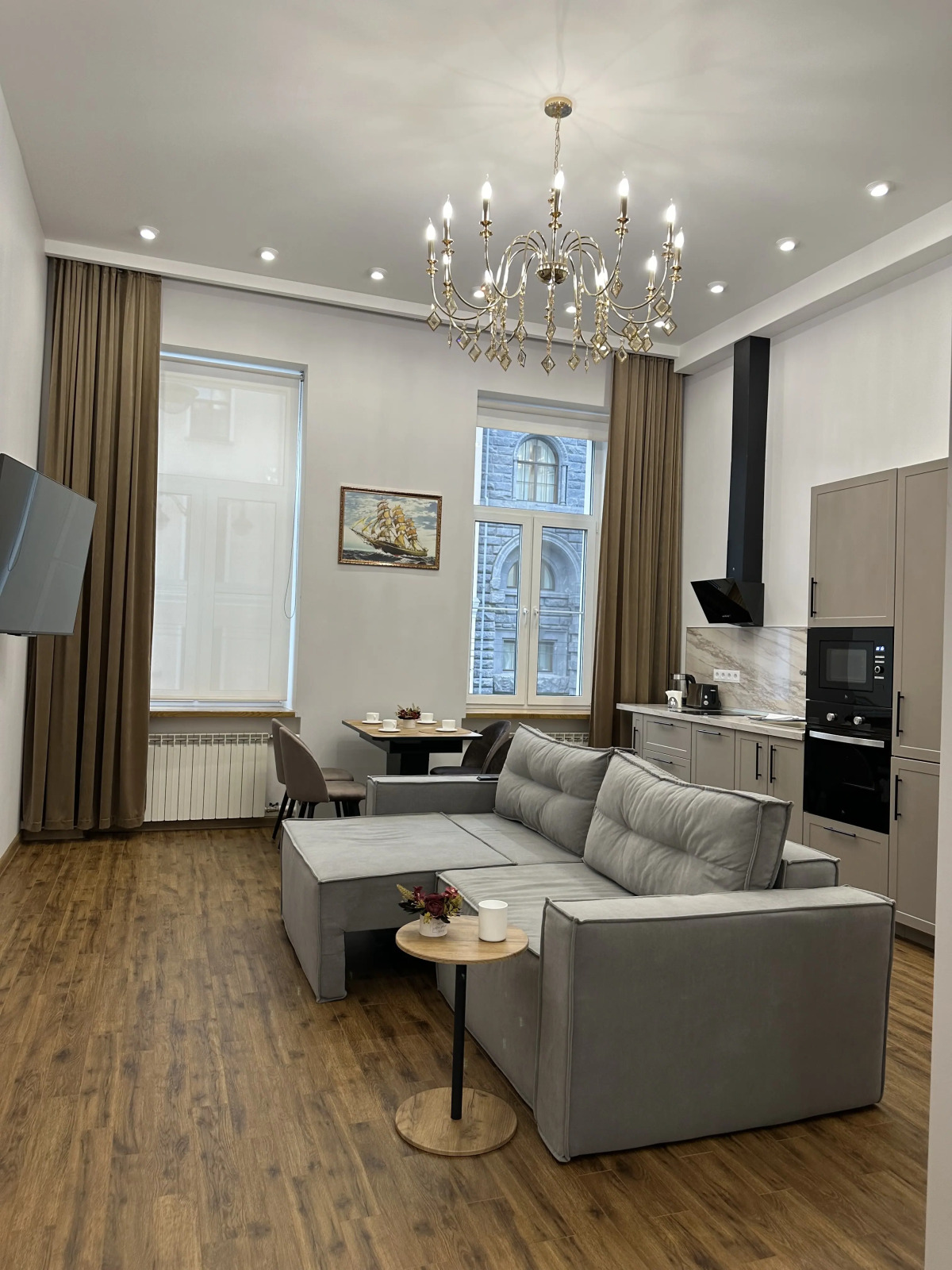 Апартаменты Малая Морская 6