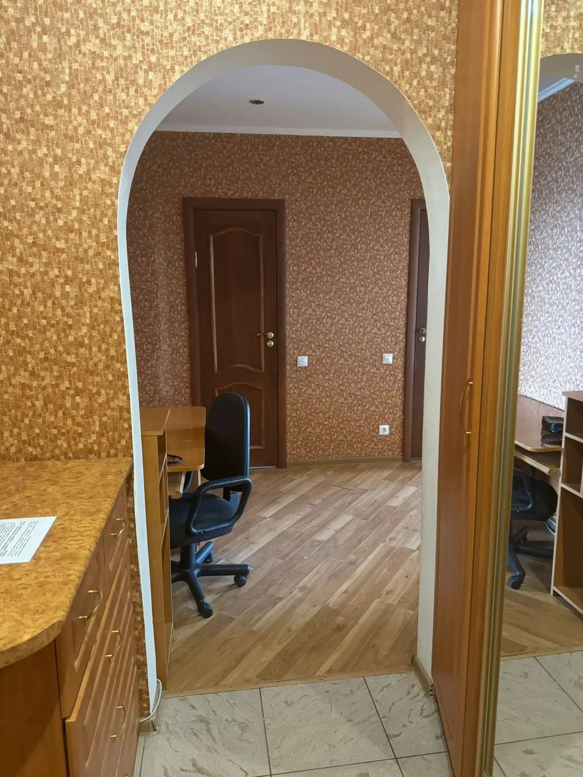 Апартаменты Мориса Тореза 79-38