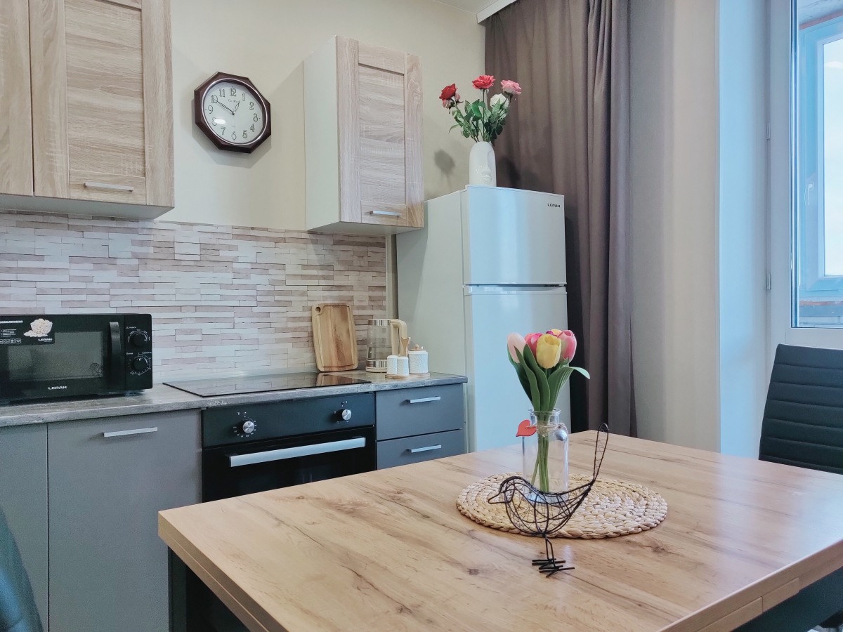 Квартира у ТЦ Кристалл Менделеева 2к2