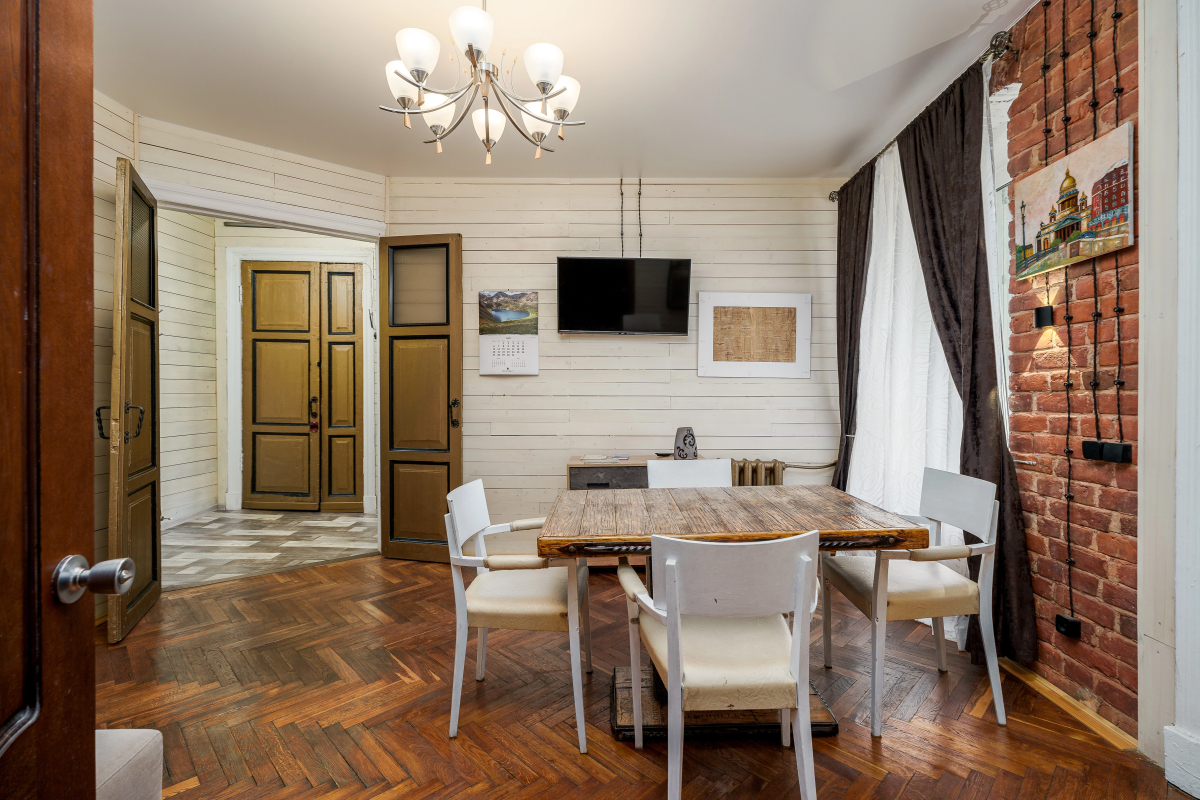 Апартаменты SREDNYAYA PODYACHESKAYA 6 APARTMENTS Просторные трехкомнатные апартаменты Park Lane Inn для 3-х взрослых