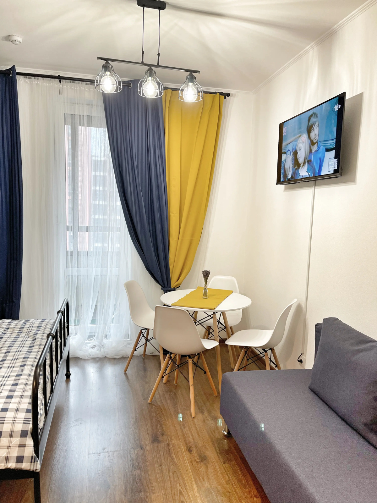 Квартира Loft Studio on Komendantskiy