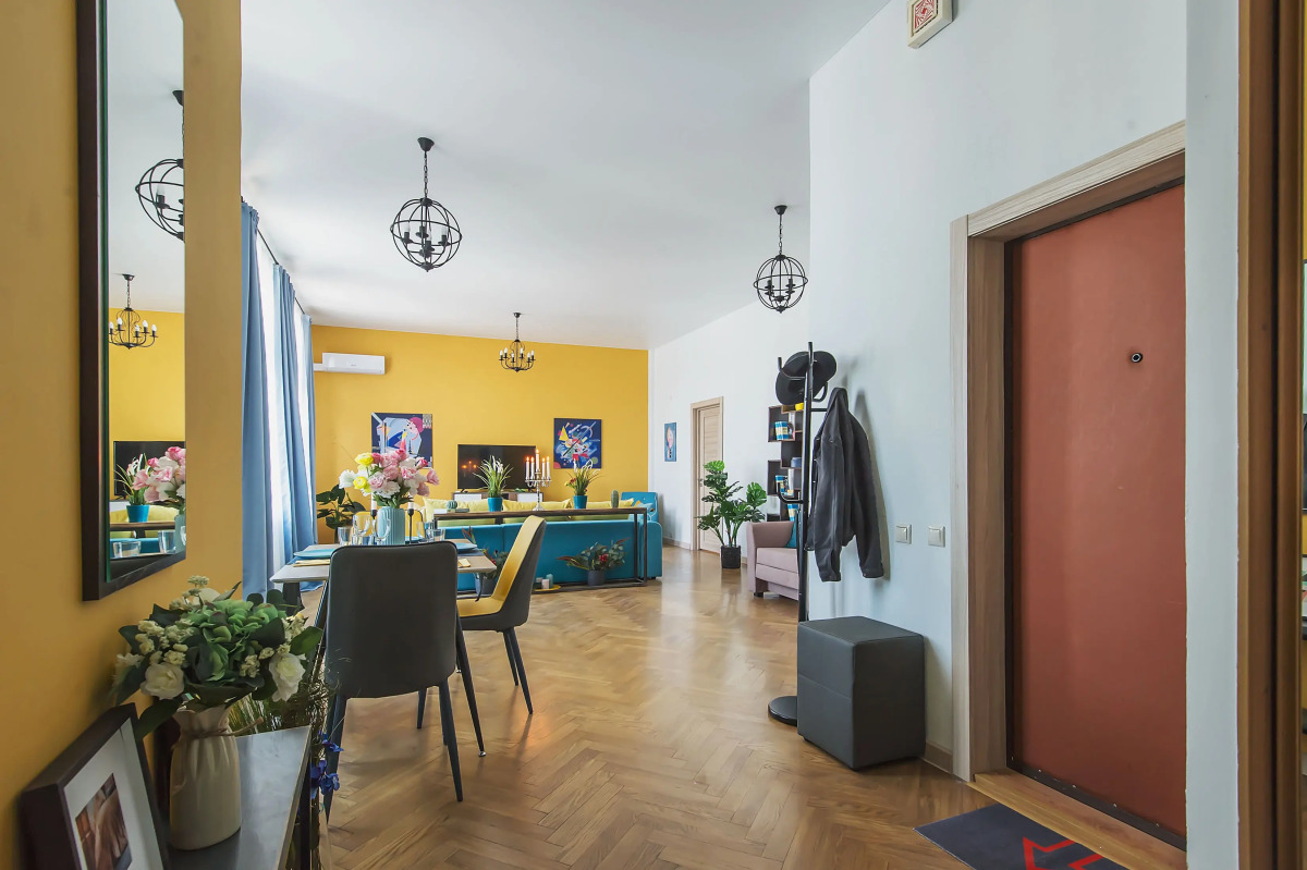 Квартира GM Apartments в легендарном Доме на Набережной