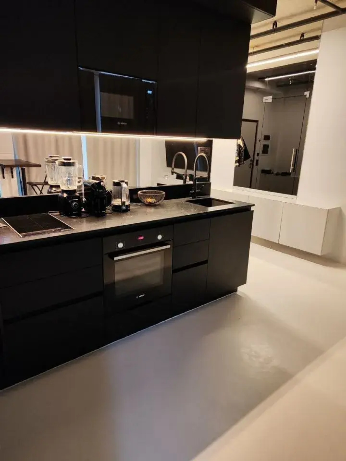 Апартаменты на Холодильном переулке 4