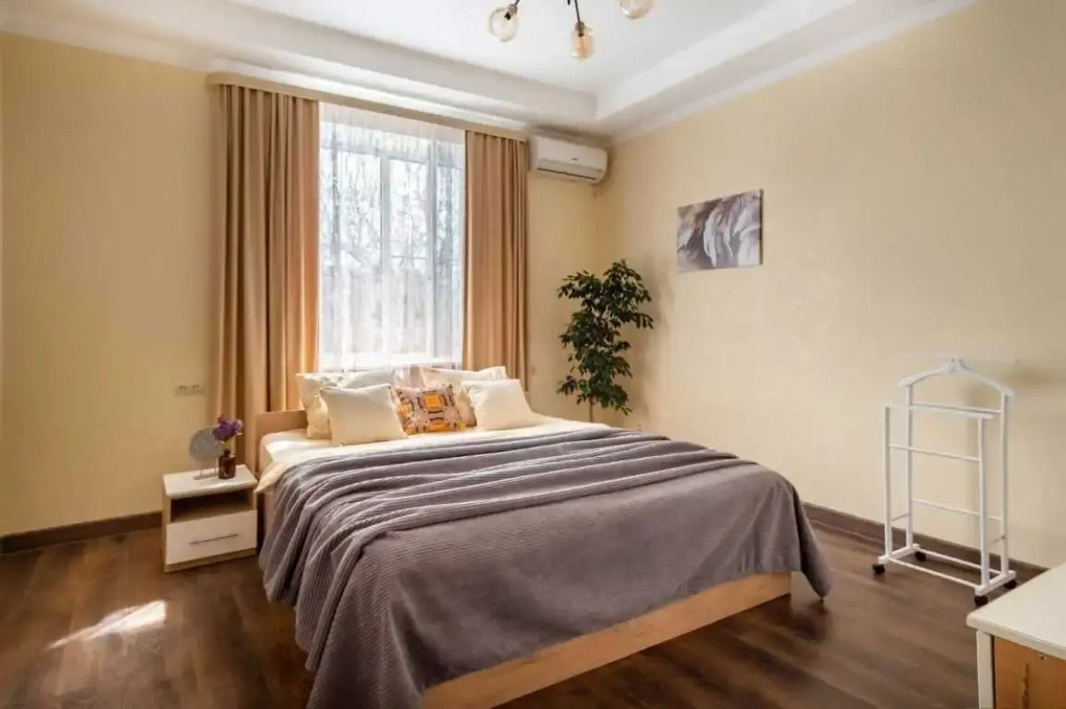 Квартира c Двумя Раздельными Спальнями и Балконом в Центре от Piligrim kmv