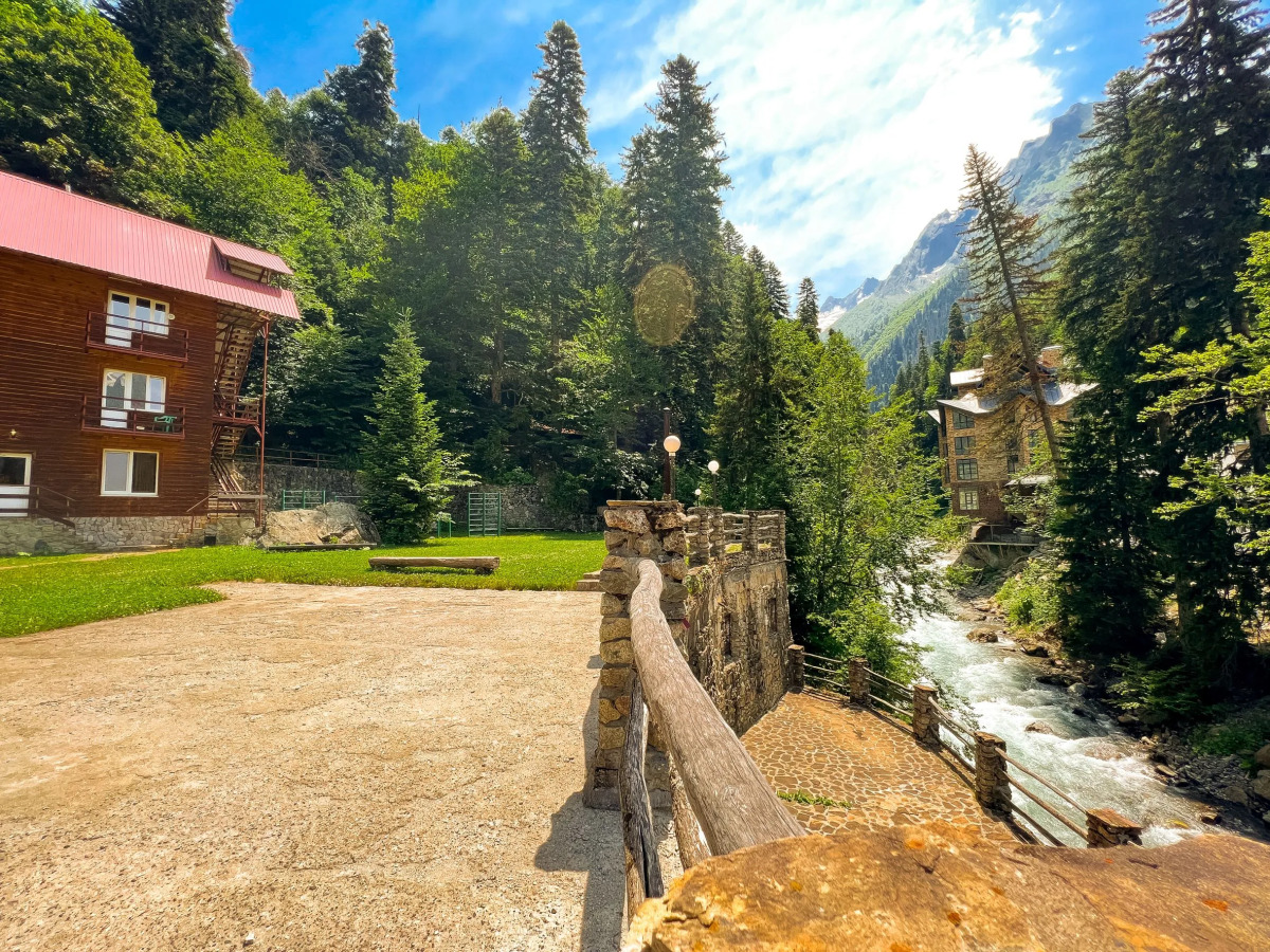 Отель Таулу