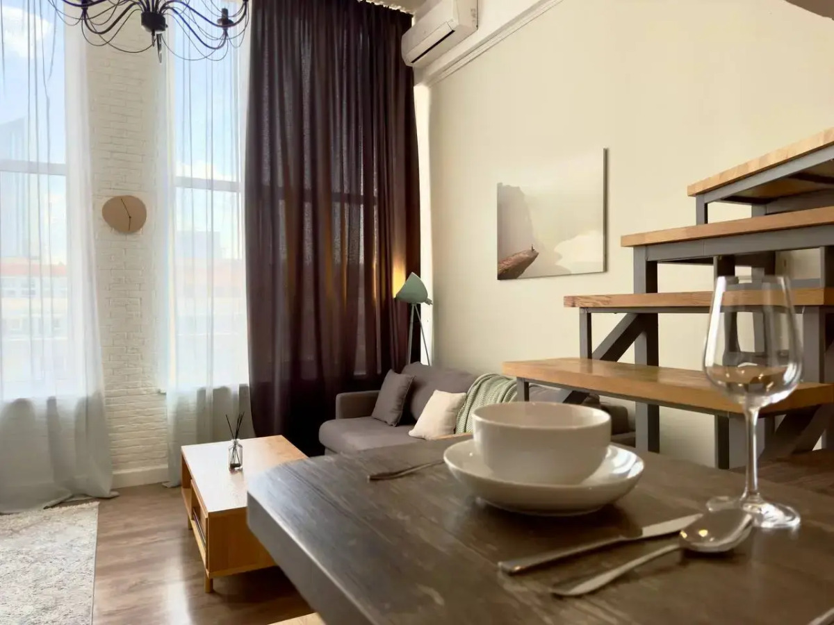 Апартаменты двухъярусные с евроремонтом