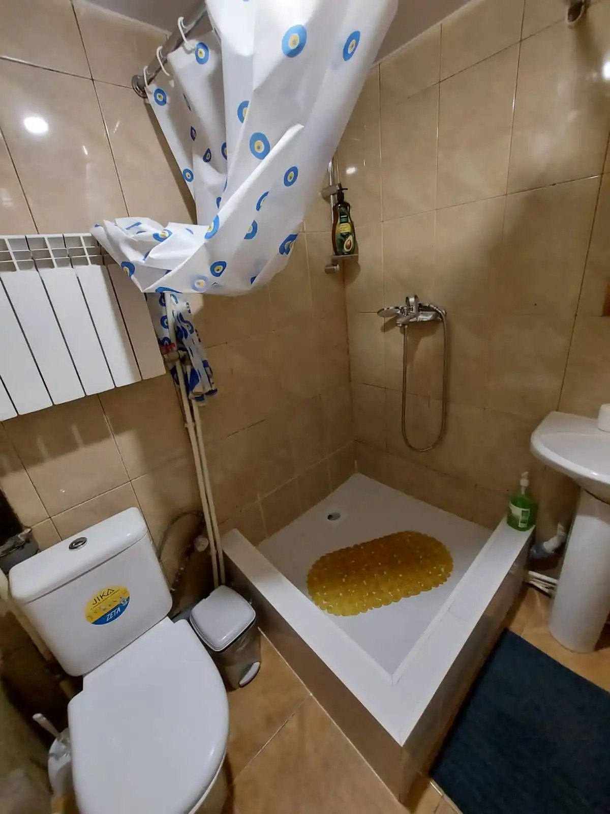 Меблированные комнаты Лимон на Есенина