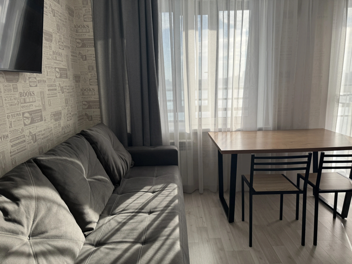 Апартаменты Hugge Place Студия с видом на ОБЬ