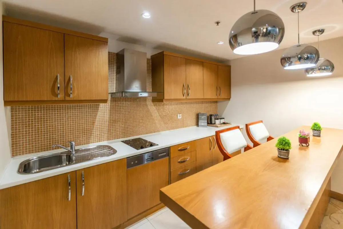 Отель Dedeman Oskemen Tavros