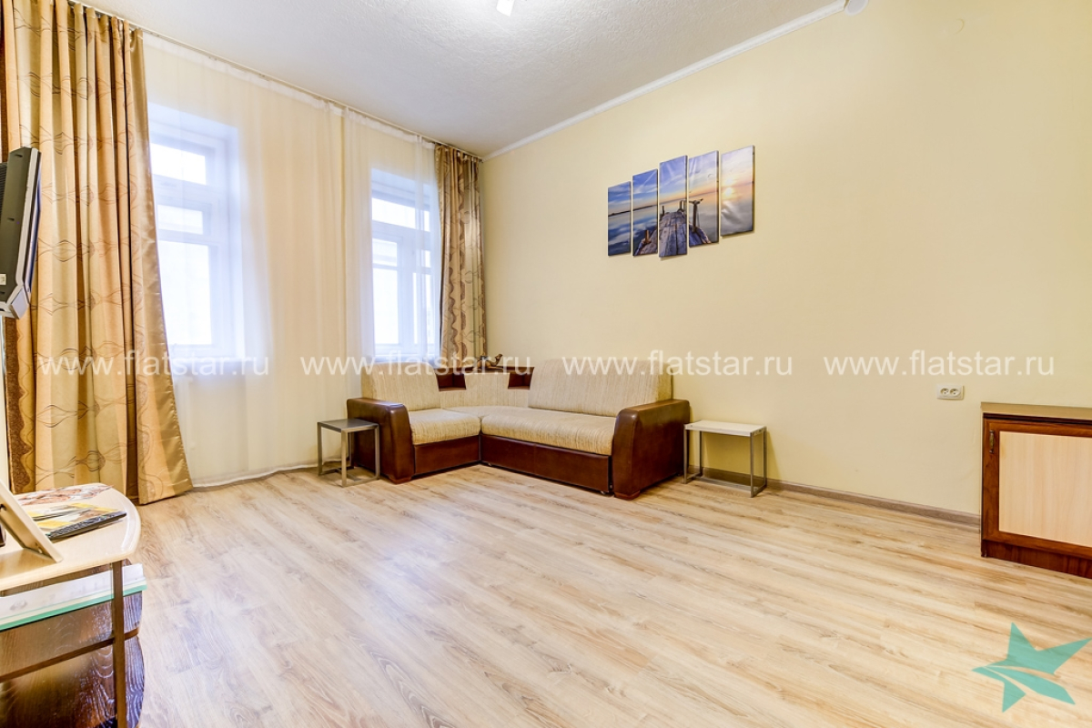 FlatStar on Ligovsky 84-2