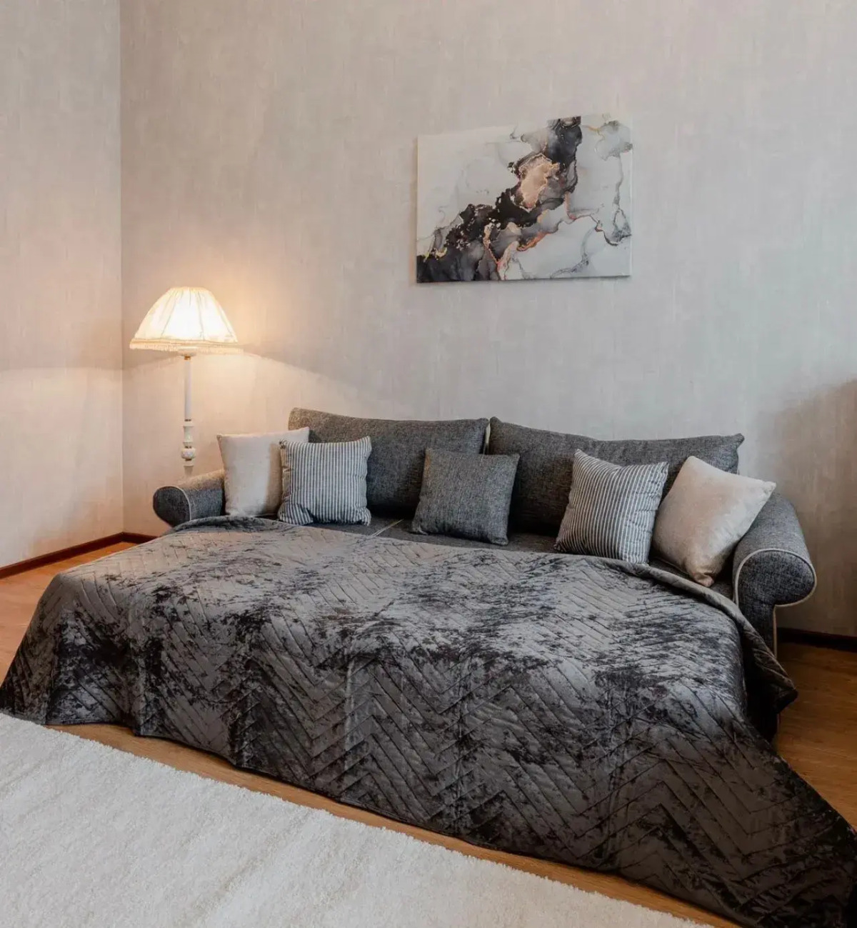 Апартаменты у Эрмитажа 12 гостей Б.Конюшенная 12