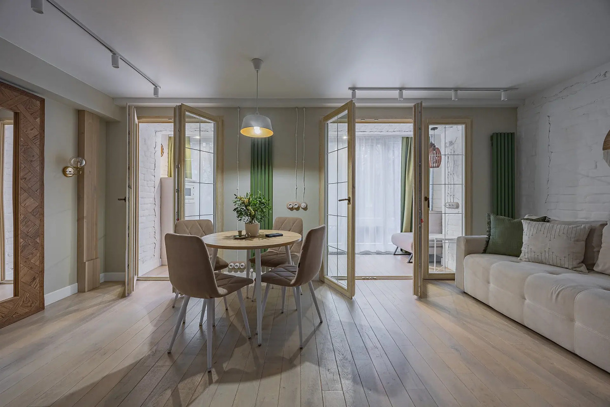 Апартаменты в Центре на Невзоровых 7 Сова-Дом