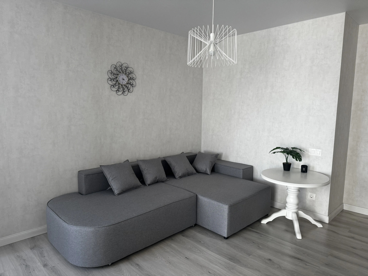 Квартира Современная трёшка возле Dana Mall