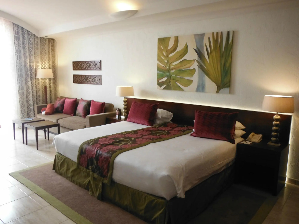 Курортный отель JA The Resort - JA Beach hotel