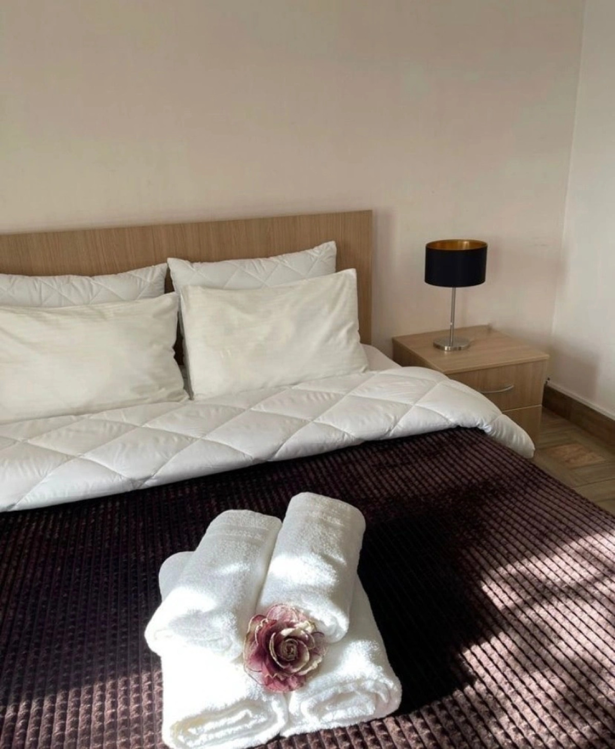 Квартира студия GoldApart на Университетской набережной 46