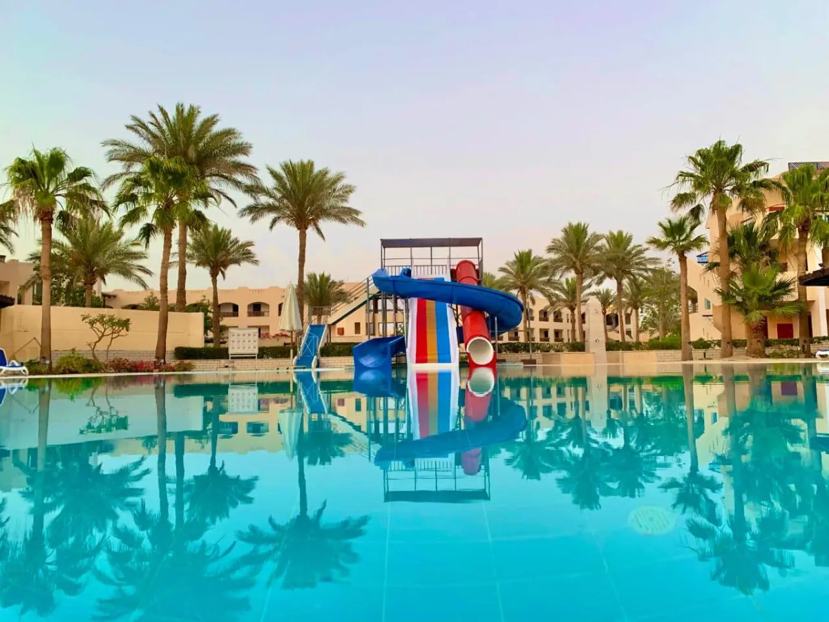 Ivy Cyrene Island Aqua Park Resort