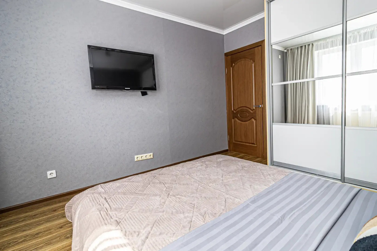 Квартира Двухкомнатная недалеко от парка Галицкого