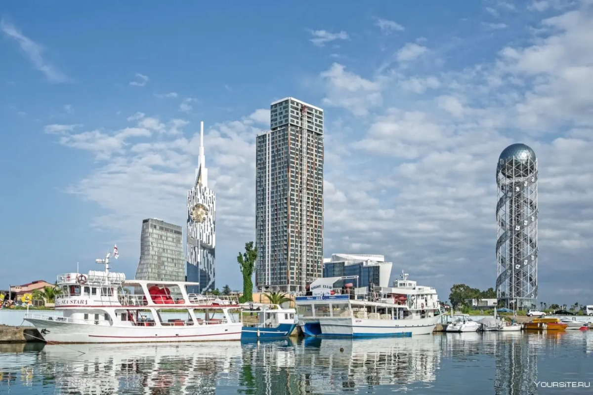 Апарт-отель на берегу моря, Porta Batumi Tower