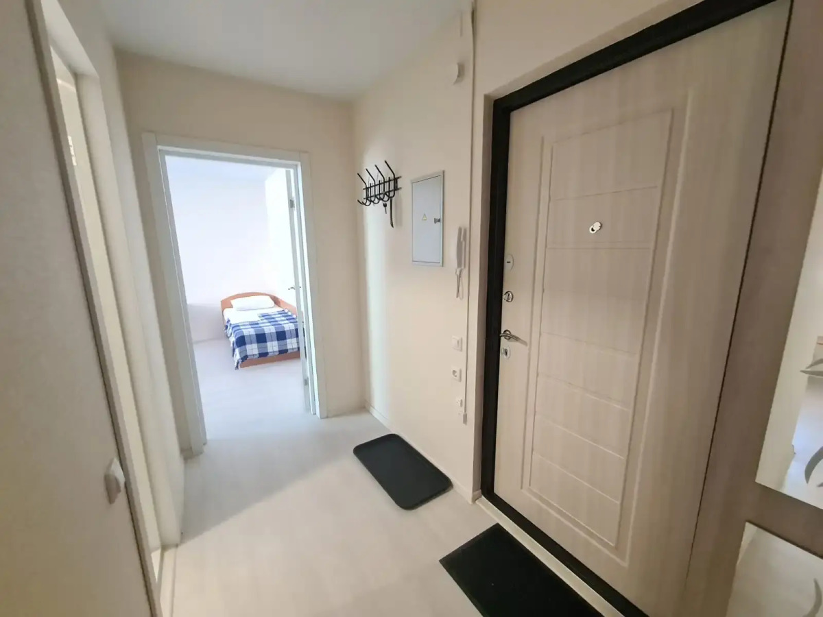 Apartments HomeHotel on Korablestroitelej avenue, bld. 62/1