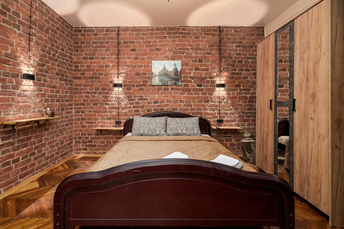 Апартаменты SREDNYAYA PODYACHESKAYA 6 APARTMENTS Просторные трехкомнатные апартаменты Park Lane Inn для 3-х взрослых