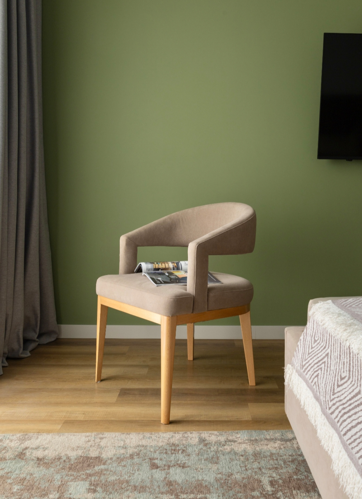 Квартира посуточно на Джигкаева, кровать Queen Size!