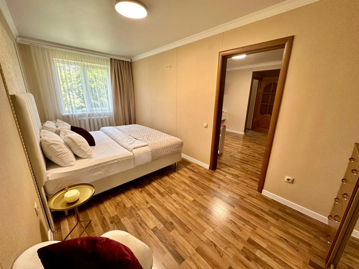 Апартаменты Леонова