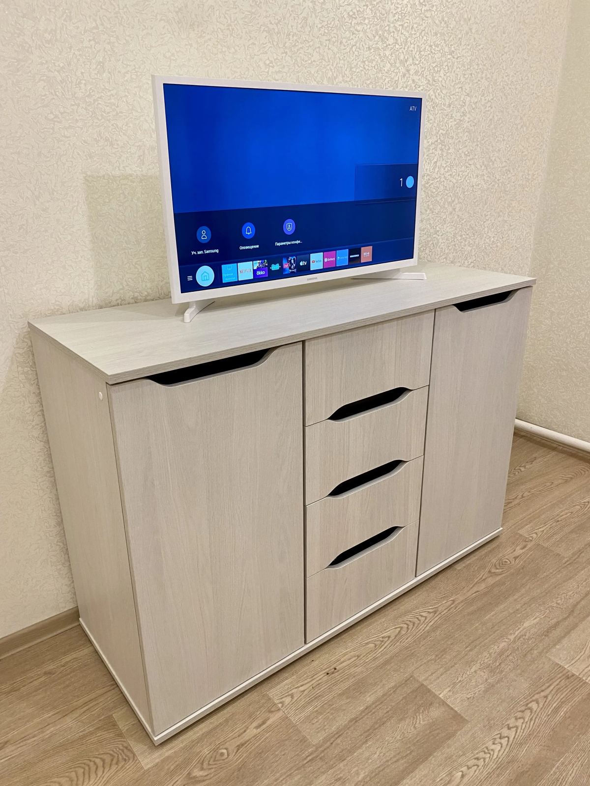 Квартира Трехкомнатная А. Невского 19