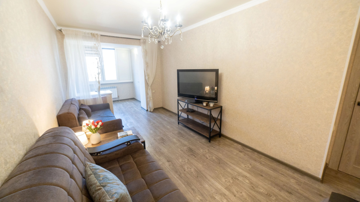 Квартира Двухкомнатная на Губина