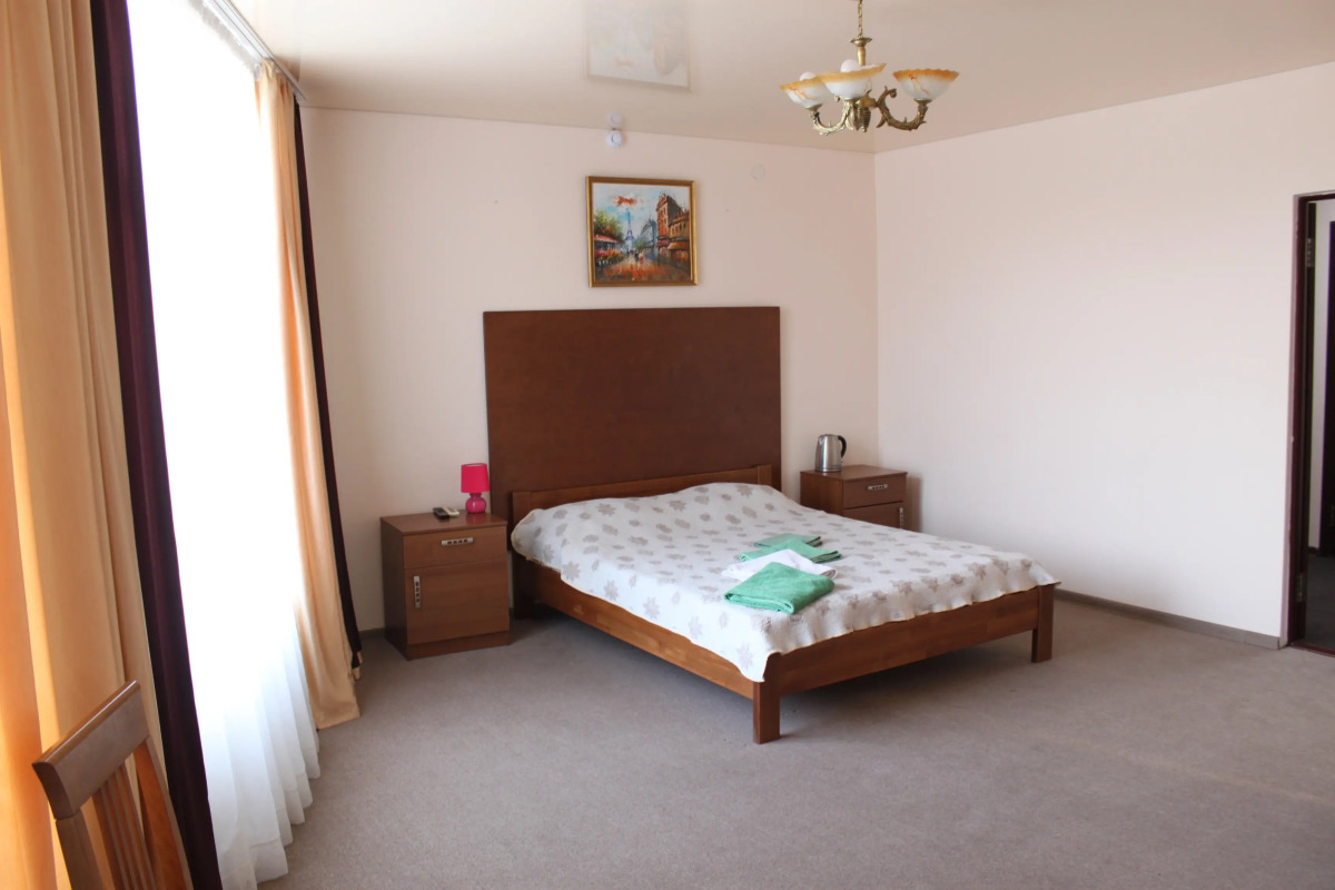 Отель Ягуар