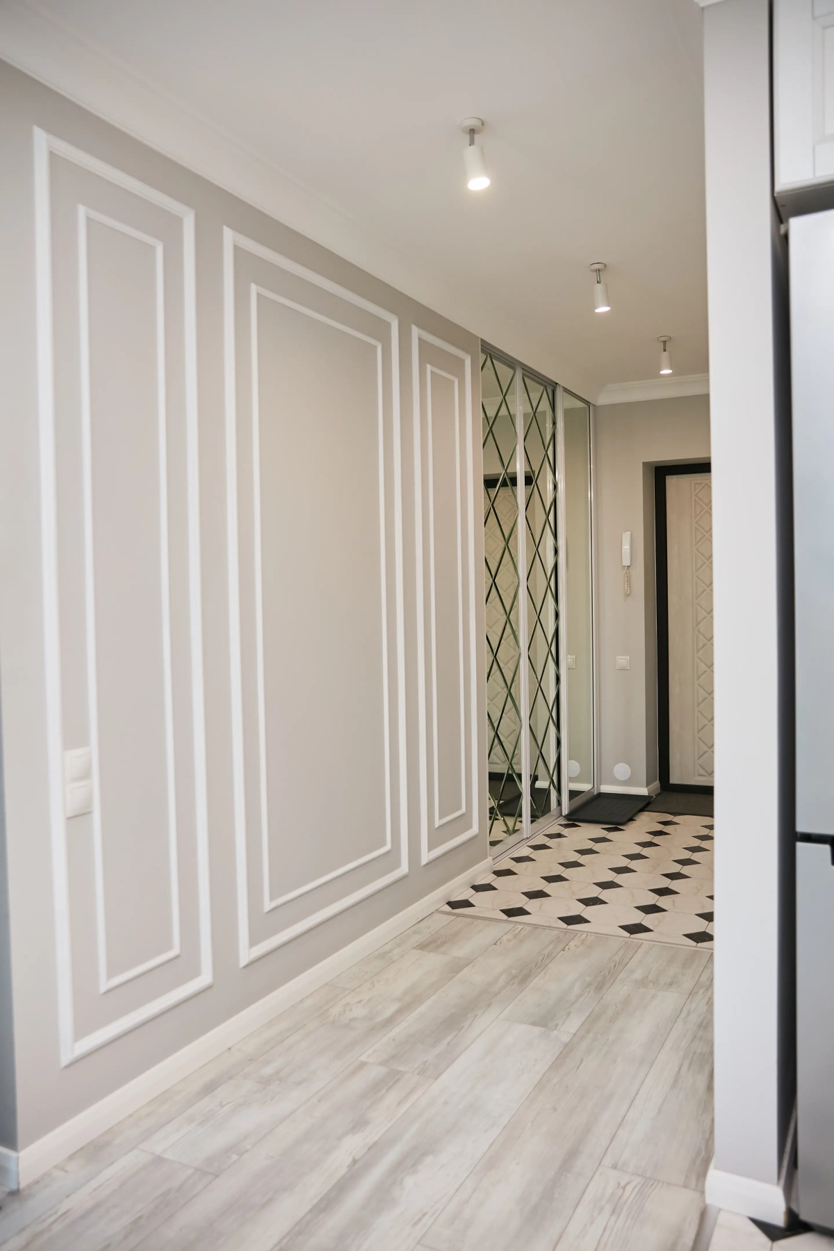 Апартаменты Luma White #2 в центре города с красивым видом на балконе