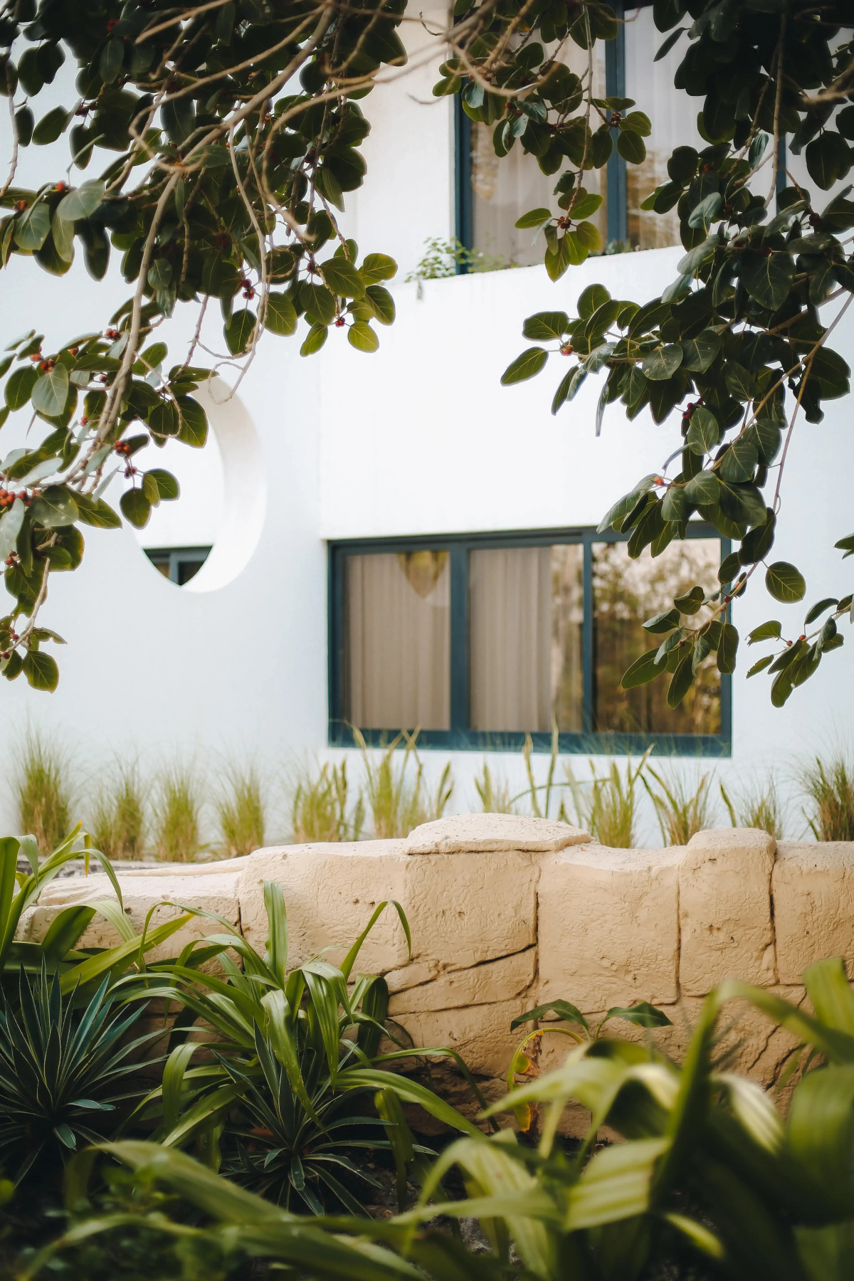 Отель Dubai Marine Beach Resort & Spa