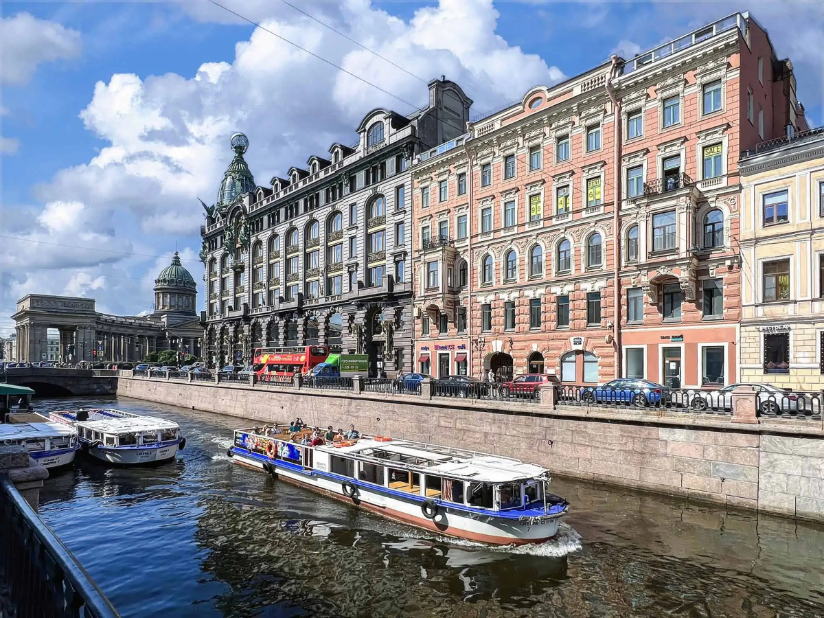 Меблированные комнаты У Дома Книги