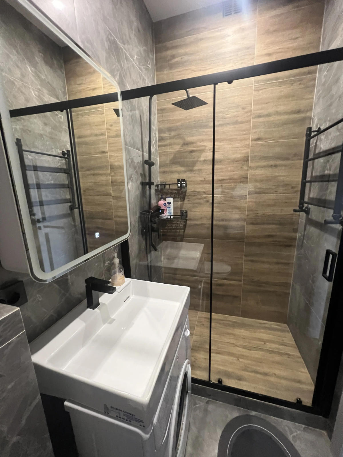 Квартира Уютный Лофт с балконом на главной улице Столицы Закатов