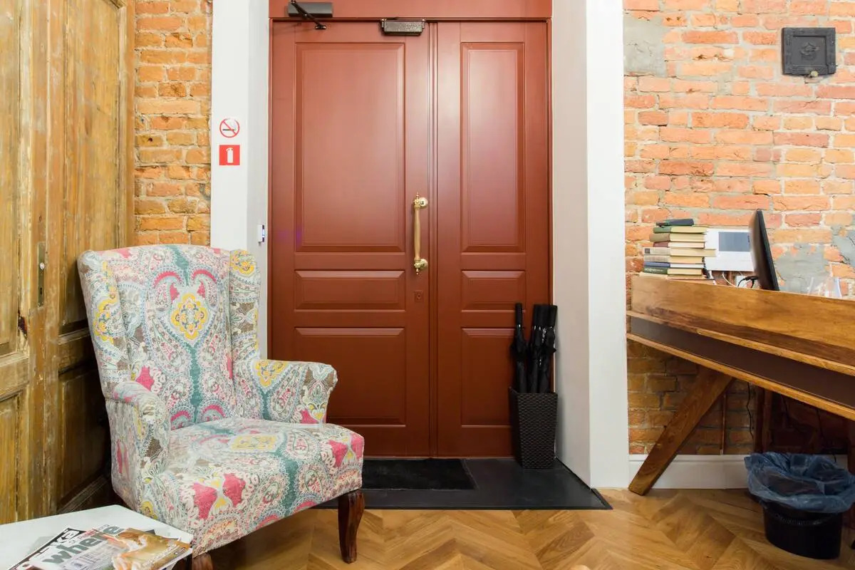 Меблированные комнаты F12