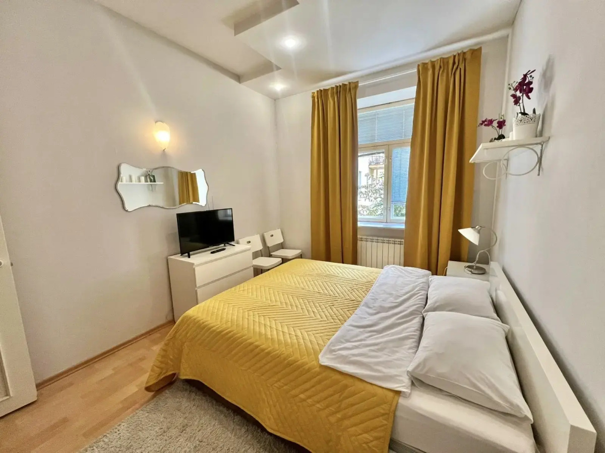 Апартаменты на Большой Конюшенной 3