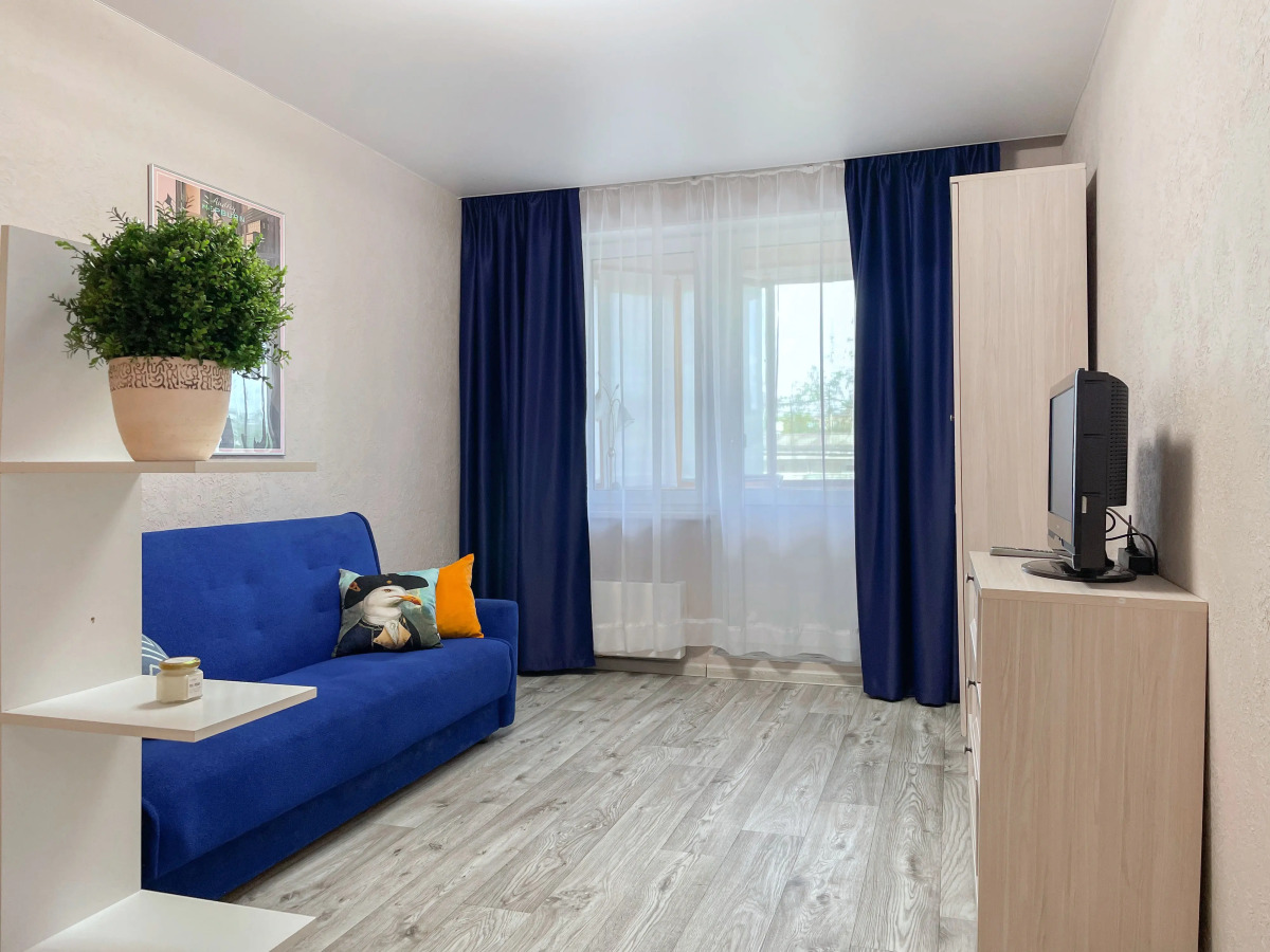 Квартира Welcome Home с Балконом у Метро Народное Ополчение