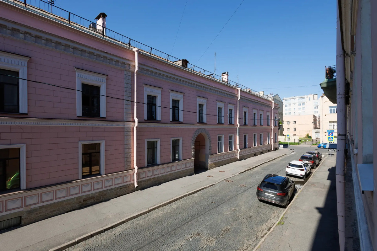 Квартира в стиле диско у Стрелки на Васильевском