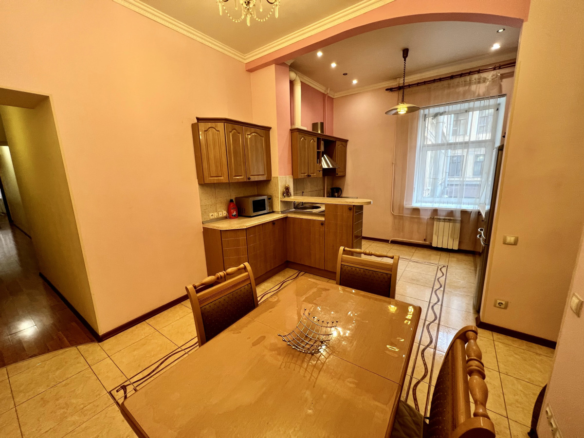 Апартаменты Большая Морская 21 трехкомнатные