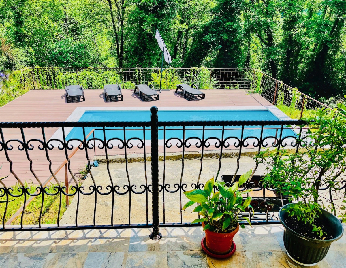 Гостевой дом Солнечная долина коттеджи Гости-24