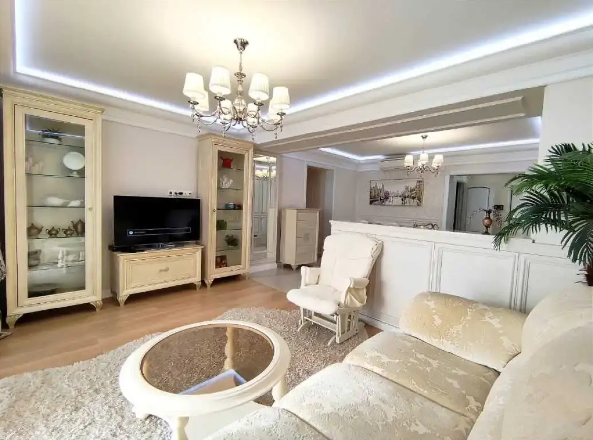 Квартира Несебрская 14