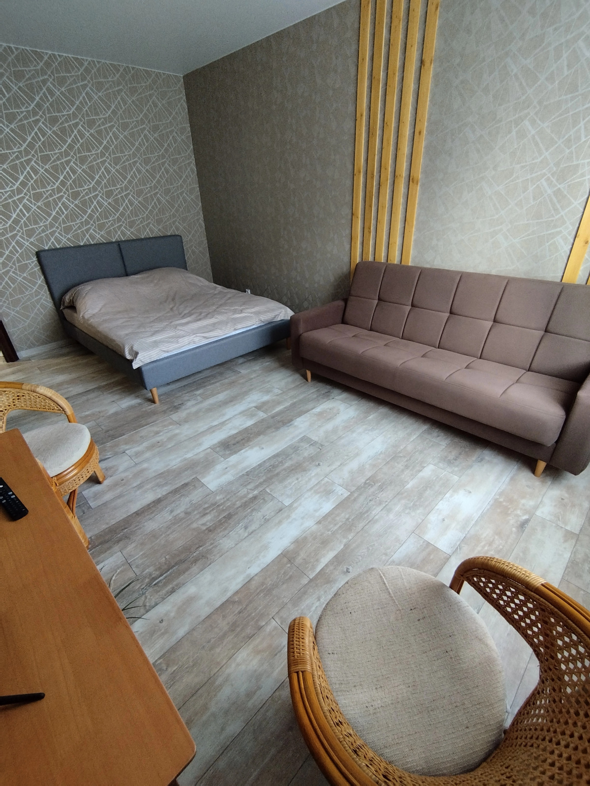 Апартаменты на Леонова