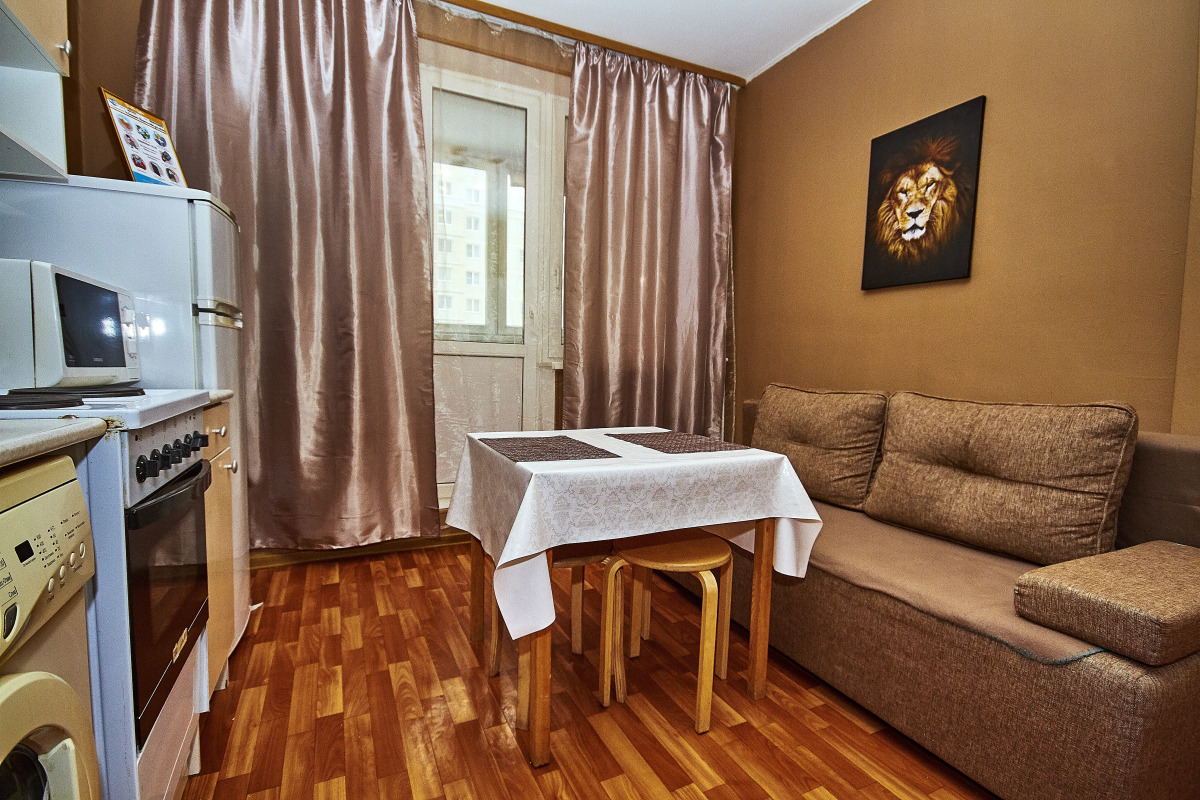 Апартаменты Добрые Сутки на ул.Генерала Варенникова, д.2