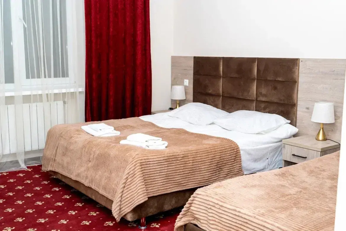 Отель Белые Ночи