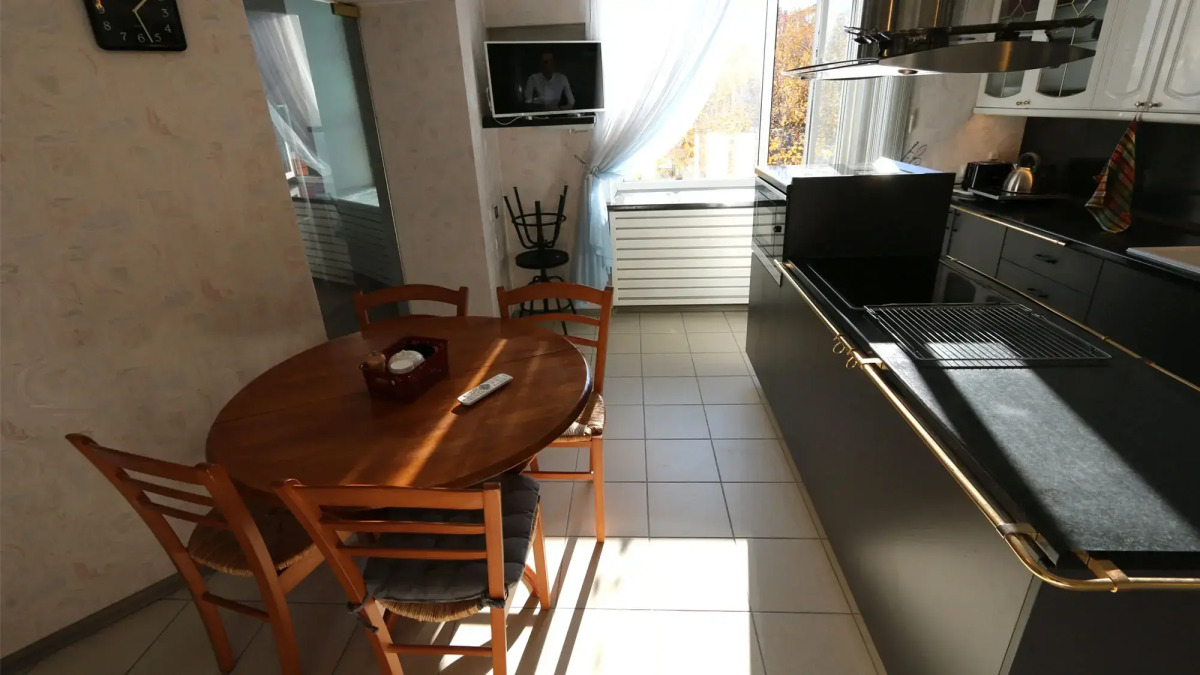 Квартира Просторная квартира с сауной рядом