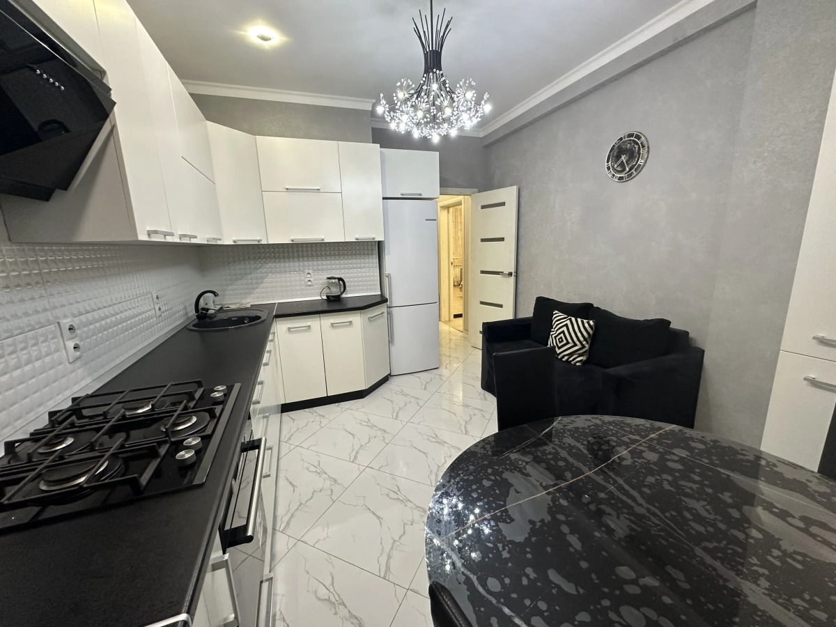 Апартаменты на Чкалова 37 с видом на горы