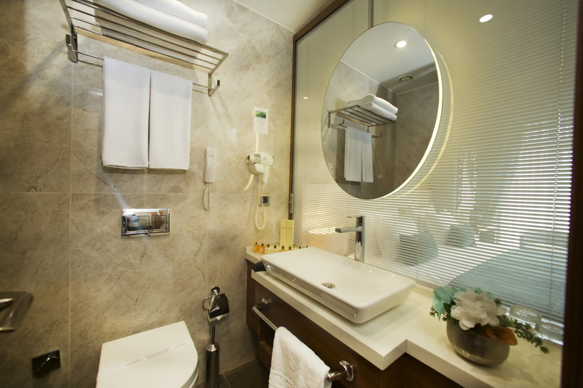 Momento Golden Horn Hotel