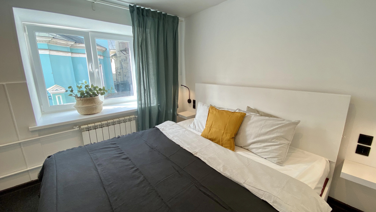 Апартаменты Серебрянический 17