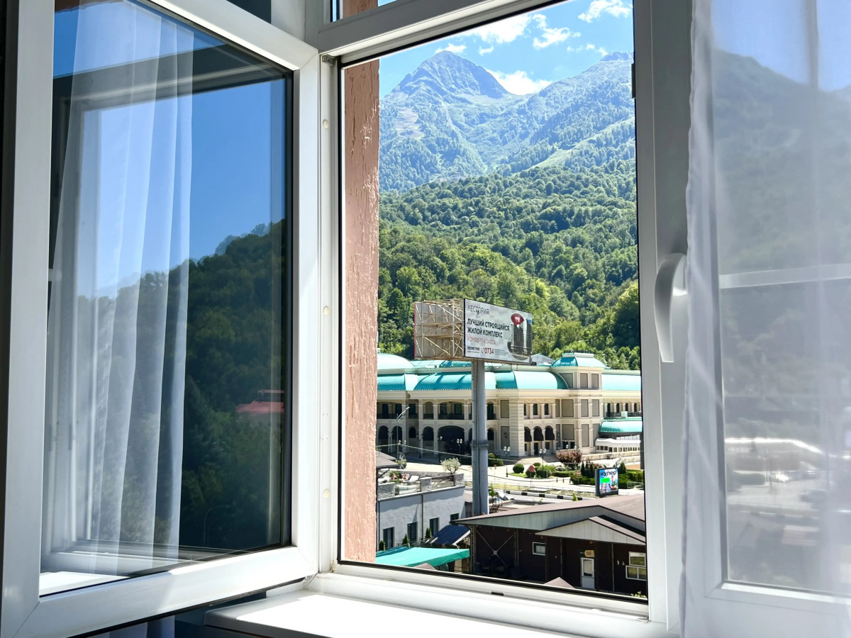 Квартира 65 м удобная для семьи напротив Казино с видом на горы